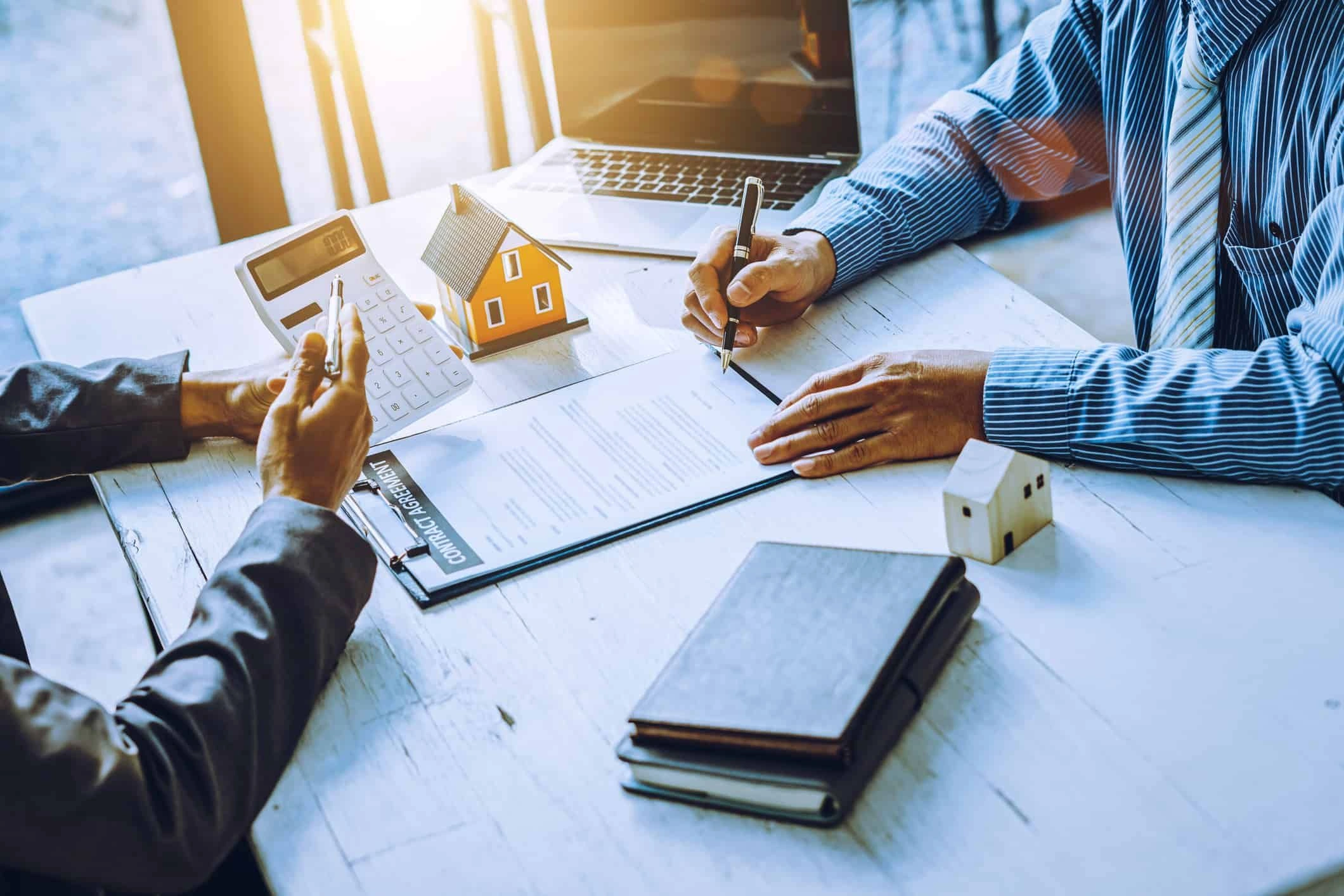 Guide complet sur la vérification des documents de propriété à l'étranger : assurons une transaction immobilière sécurisée