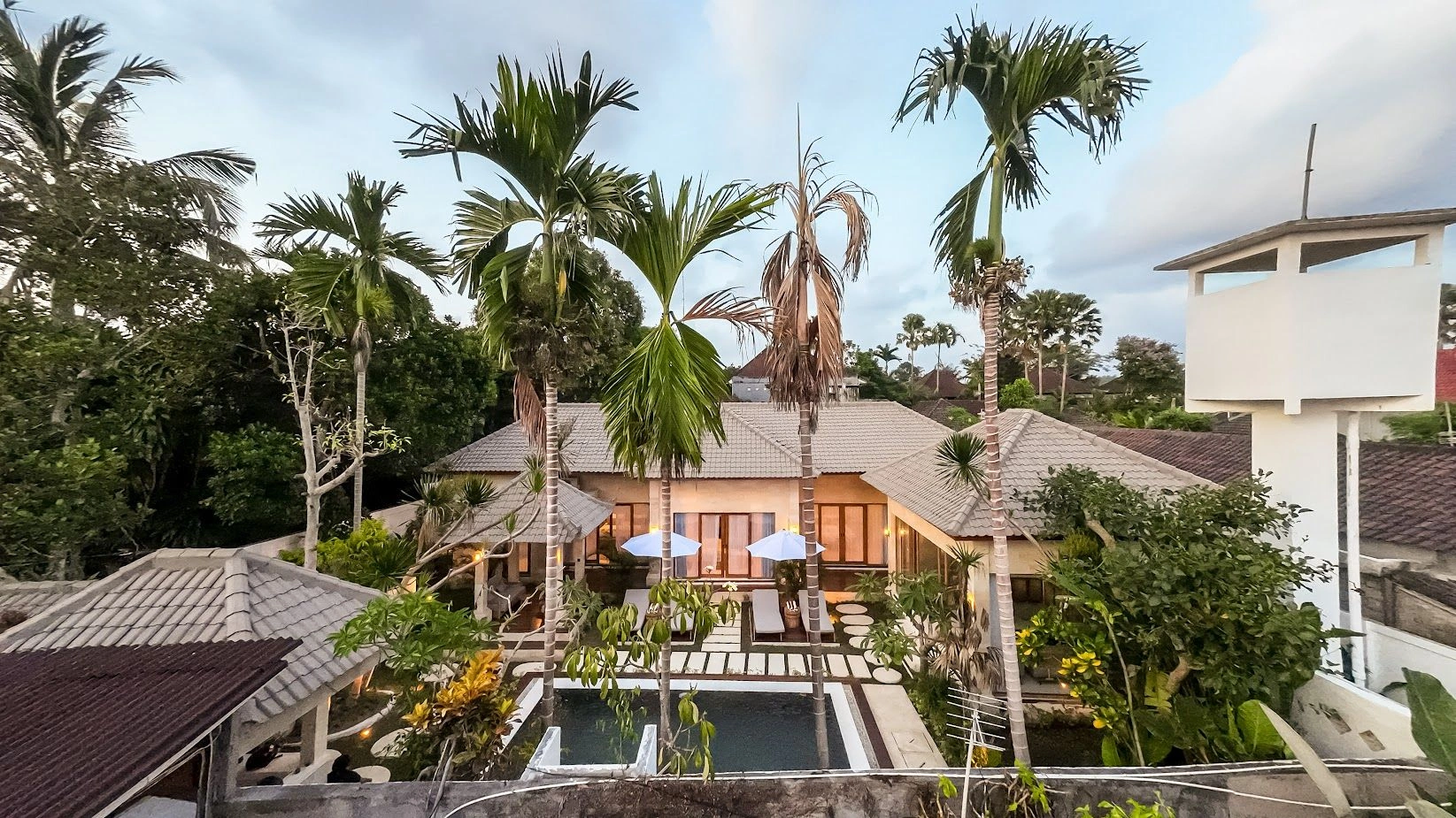 Luxurious villa with three bedrooms