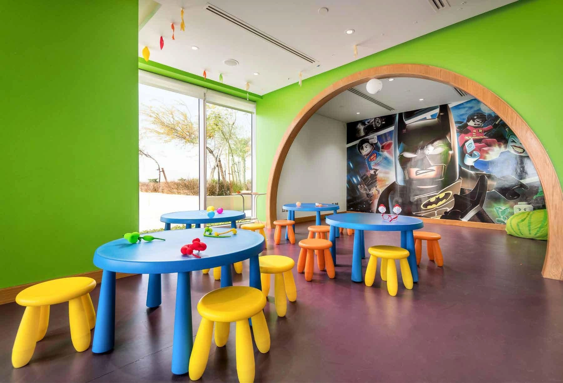 New oceanfront residence with a swimming pool, Lusail, Qatar