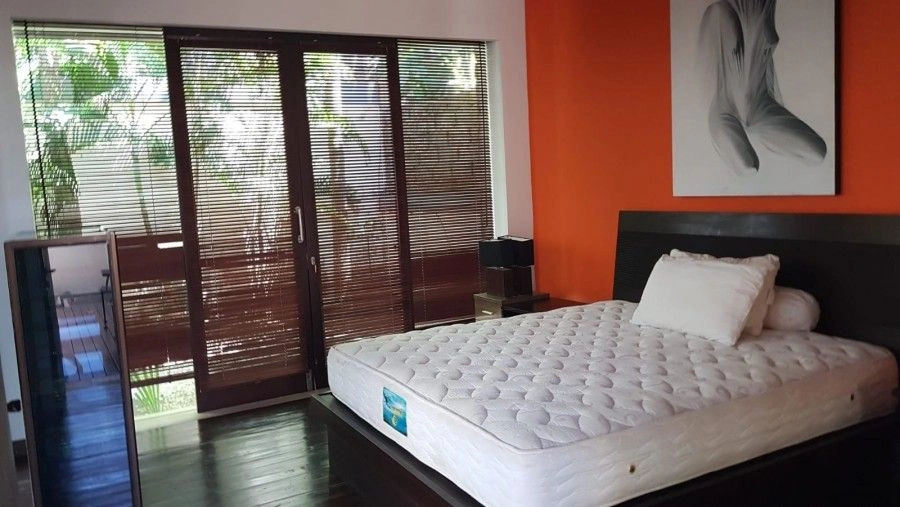 Cosy villa 200 m² with large grounds in South Denpasar, Bali