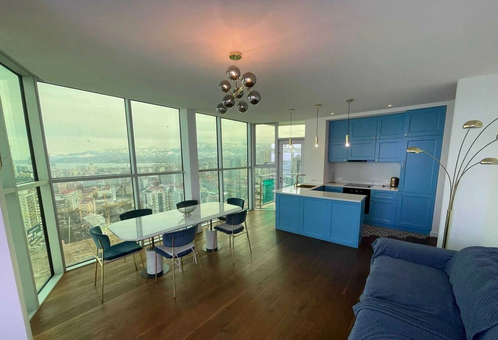 बातुमी में प्रीमियम क्लास 2+1 अपार्टमेंट