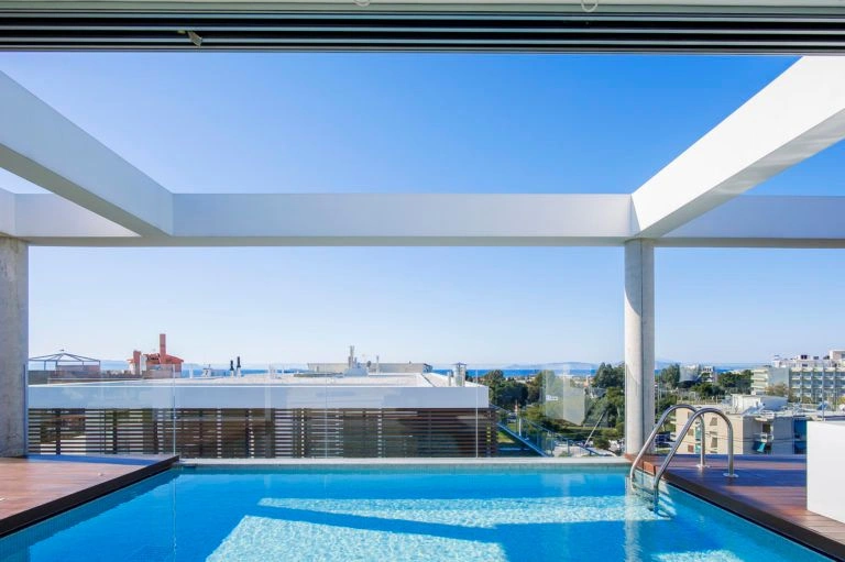 مجمع يتكون من 6 شقق في مدينة أثينا، اليونان