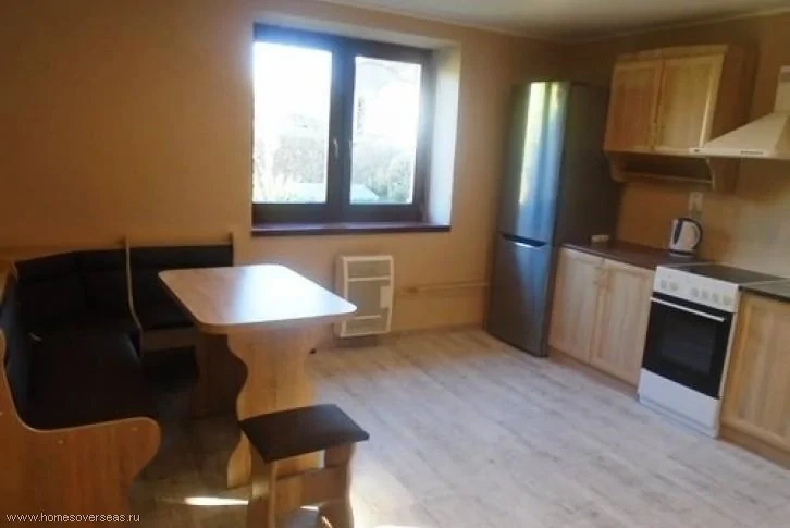 Casa na vila de Dulovce perto de Komarno, Eslováquia