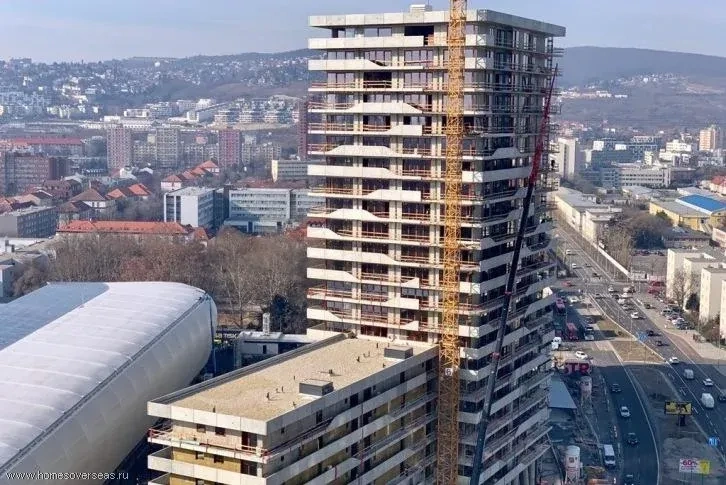 Apartamento en Bratislava junto al estadio con vistas panorámicas de la ciudad - 117,000 €