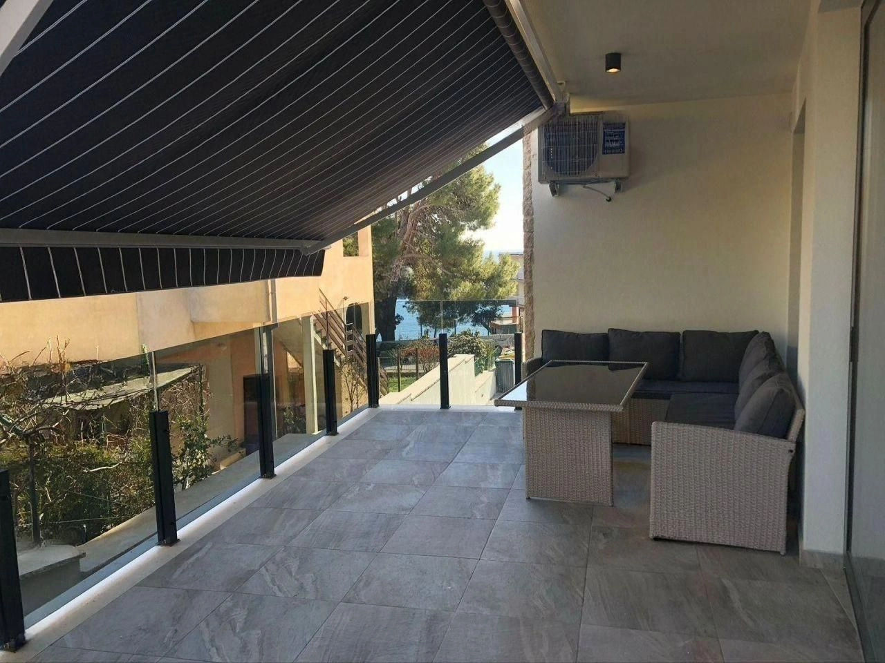 Modern apartment - 48 m2 by the sea in Bagnola with a large terrace