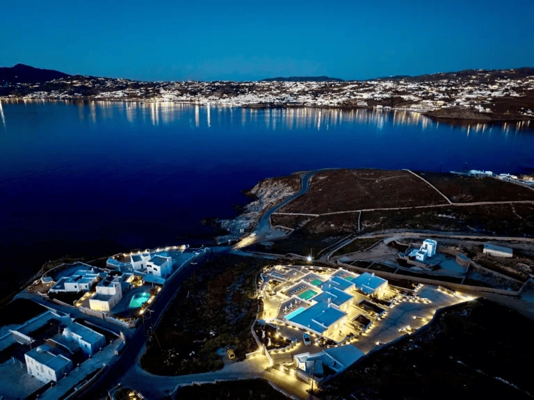 Deniz kenarında Yunanistan'da villalar