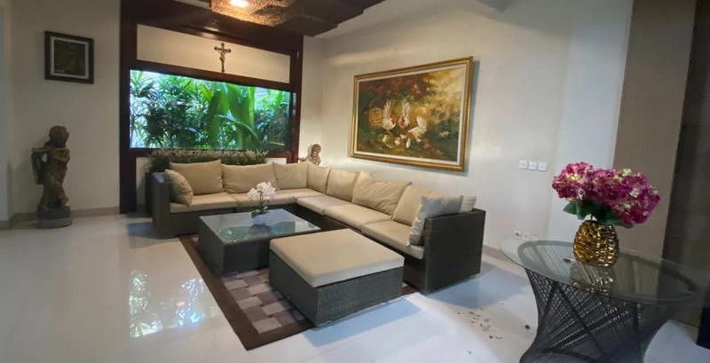 Luxuosa vila 8+1 em uma área privilegiada de Nusa Dua