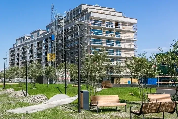 ब्रातिस्लावा, स्लोवाकिया — शहर केंद्र के पास पार्क के निकट अपार्टमेंट