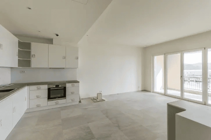 شقة واسعة 1+1 على ضفاف لستيتسا باي