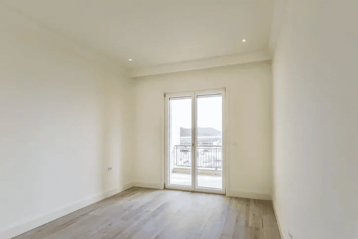 شقة واسعة 1+1 على ضفاف لستيتسا باي