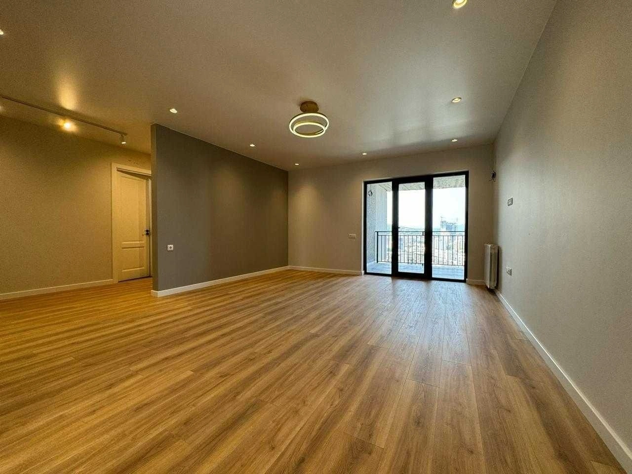 टिबिलिसी, जॉर्जिया में निर्माणाधीन 2+1 अपार्टमेंट