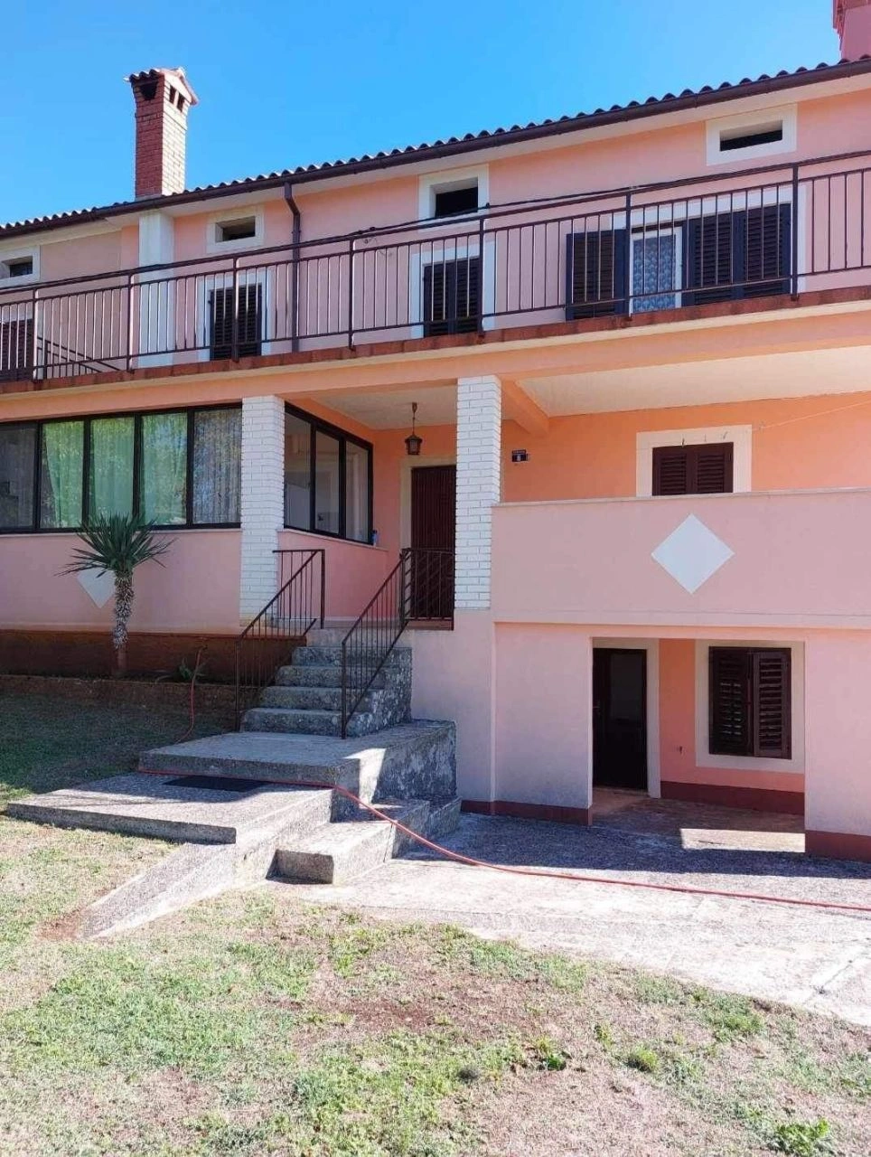 Family house with sea view in the vicinity of the Barbana, 200 m2