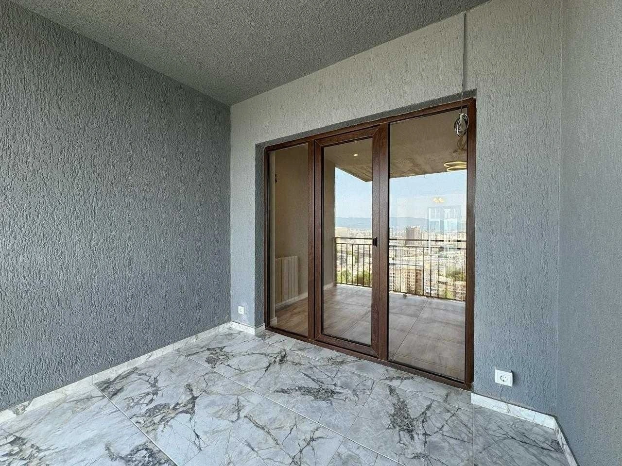 टिबिलिसी, जॉर्जिया में निर्माणाधीन 2+1 अपार्टमेंट