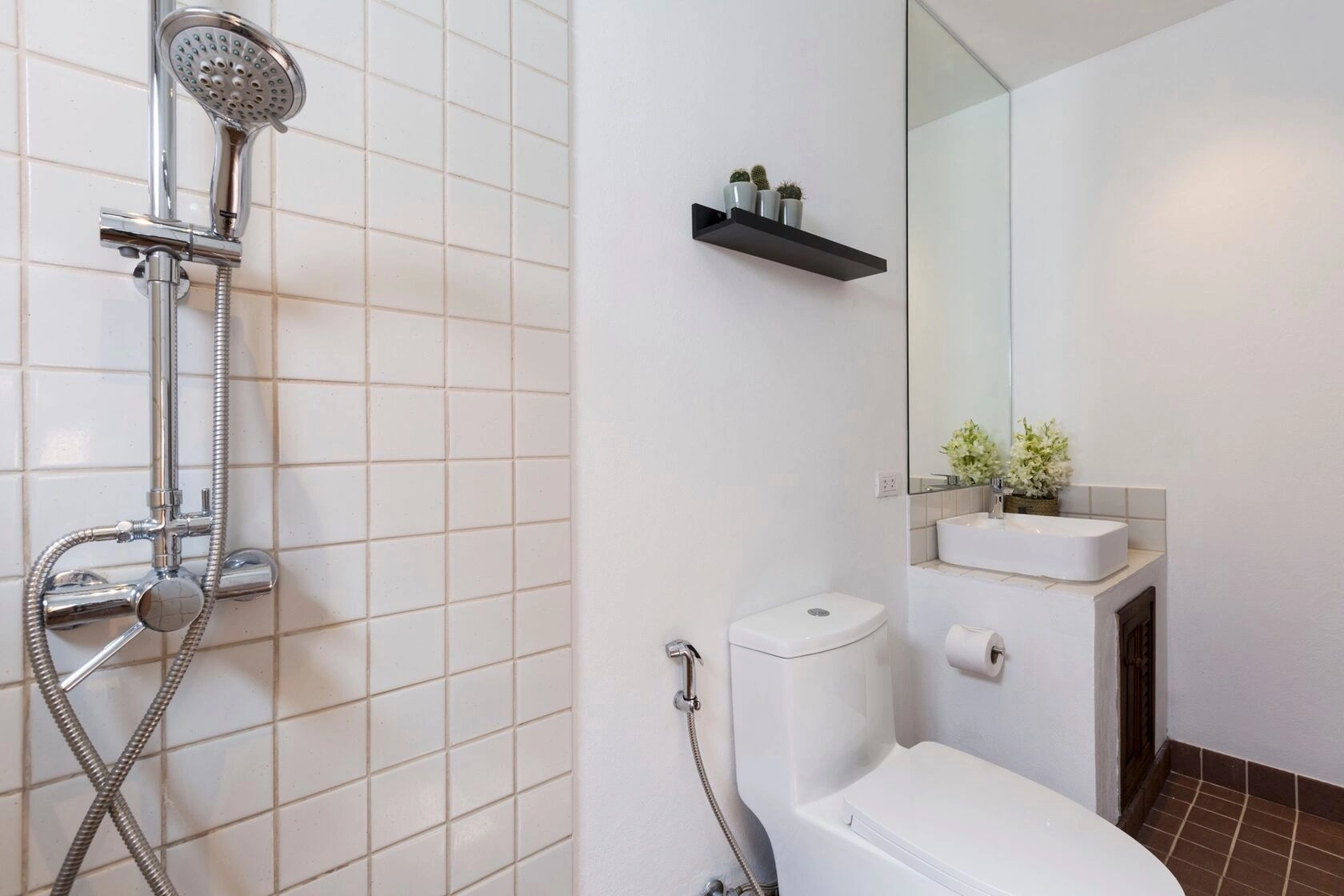 ویلا دنج 2+1 با استخر و منظره کوهستان