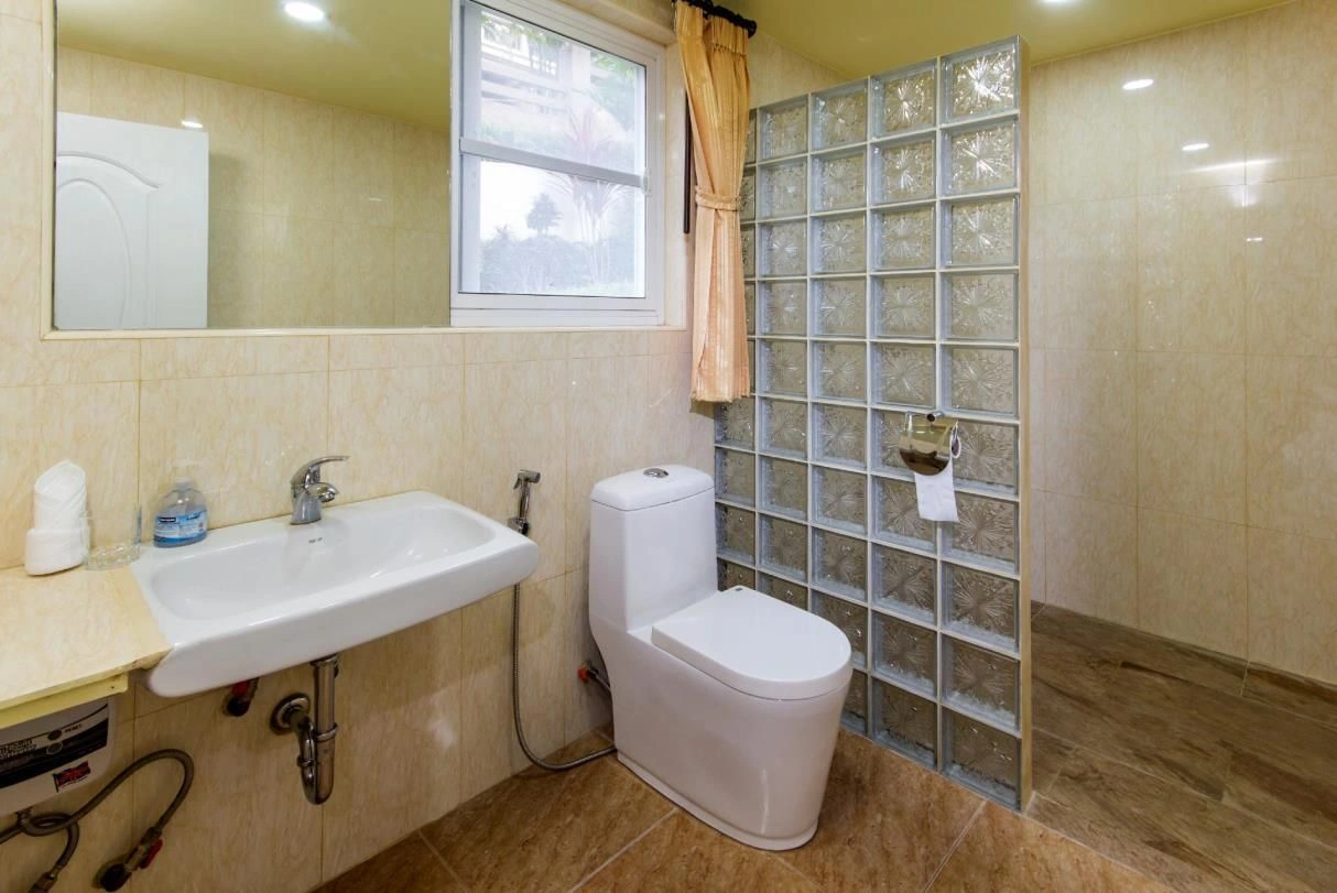 Panoramic villa 4+2 with large plot and swimming pool