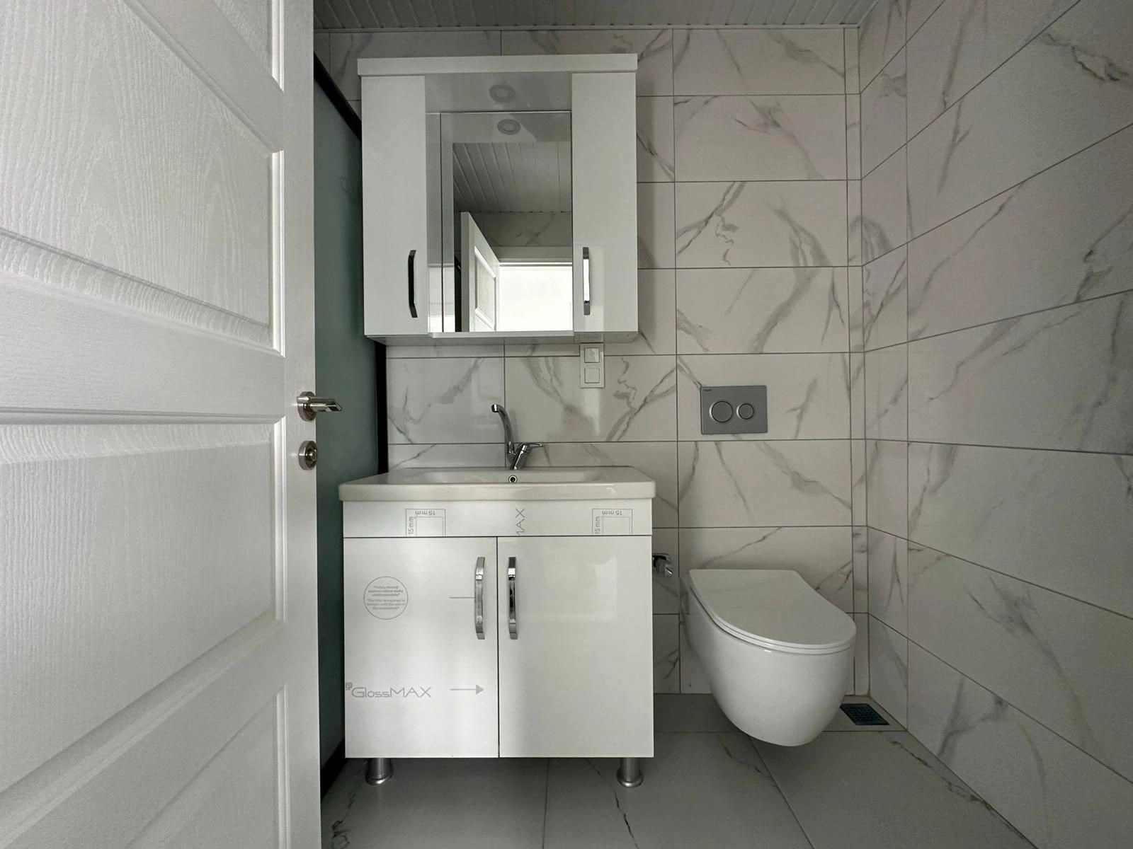 Appartement 2+1 avec vue sur la montagne dans le quartier d'Oba à Alanya