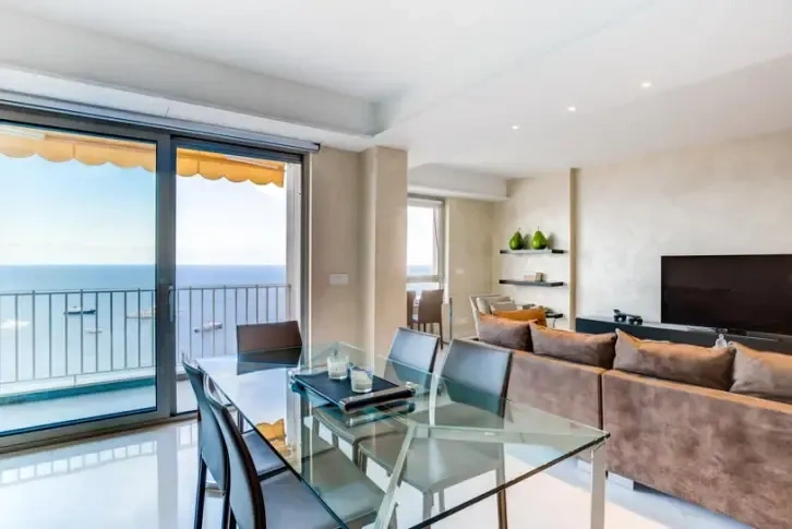 Apartment 2+1 near Place des Moulins in Monaco