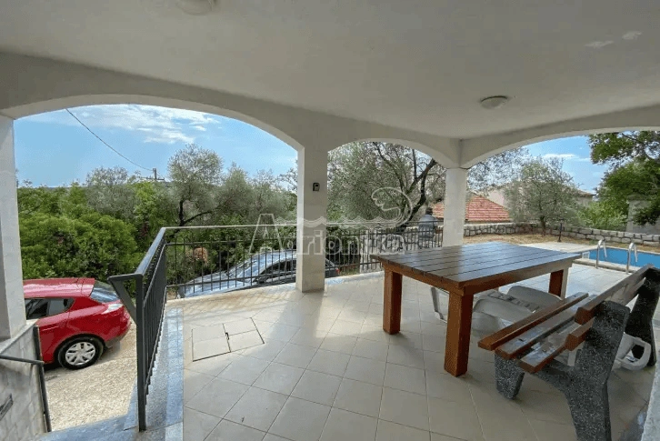Villa 2+1 with swimming pool and terraces in Lustica, Montenegro
