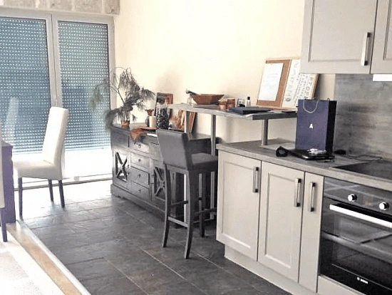 Просторная 2+1 квартира в комплексе с бассейном в Которе