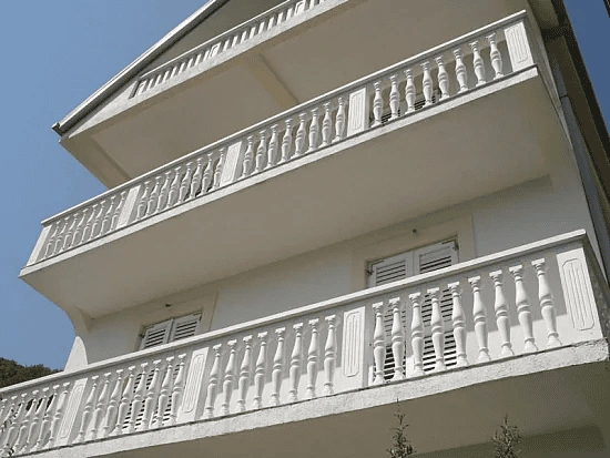 Magnifique villa de 380 m2 dans la baie de Kotor