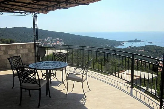 شقة بمساحة 120 م2 في زانيك على شبه جزيرة لوسيتسا