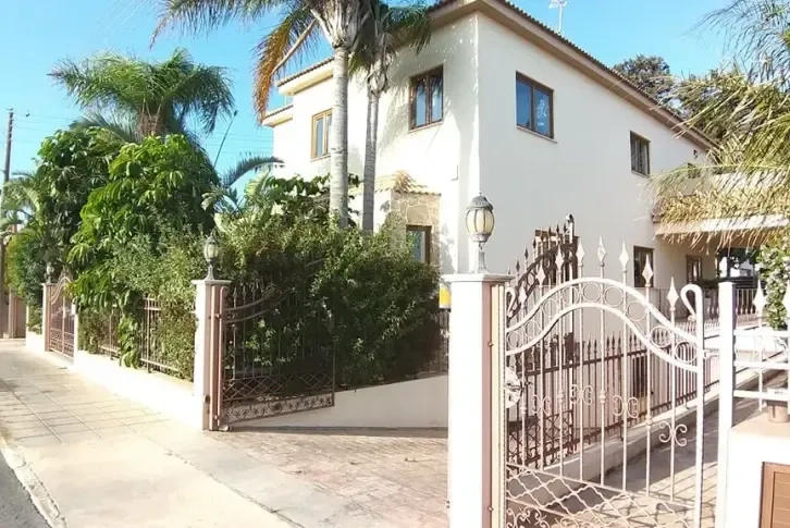 Spacious villa 266 m2 in Deryneia, Ayia Napa region