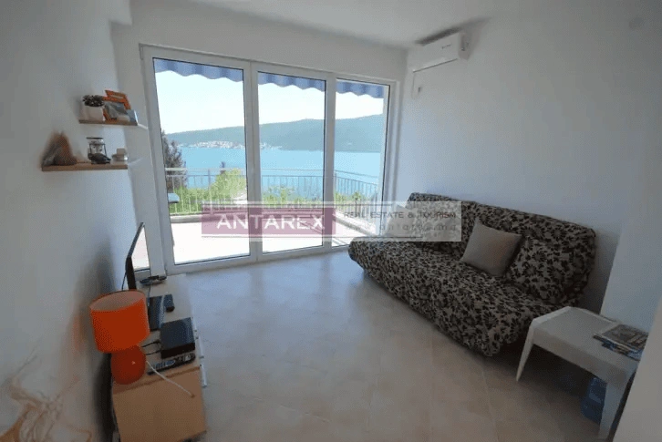 اشترِ فيلا في هيرسيغ نوفي بسعر 400 ألف يورو ✅ العقارات في الجبل الأسود