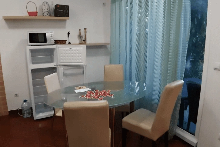 فيلا 170 م2 في بوسيتشي مع نوافذ بانورامية