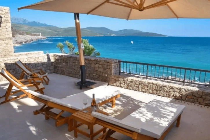 شقة فاخرة 105 م2 في لستيك