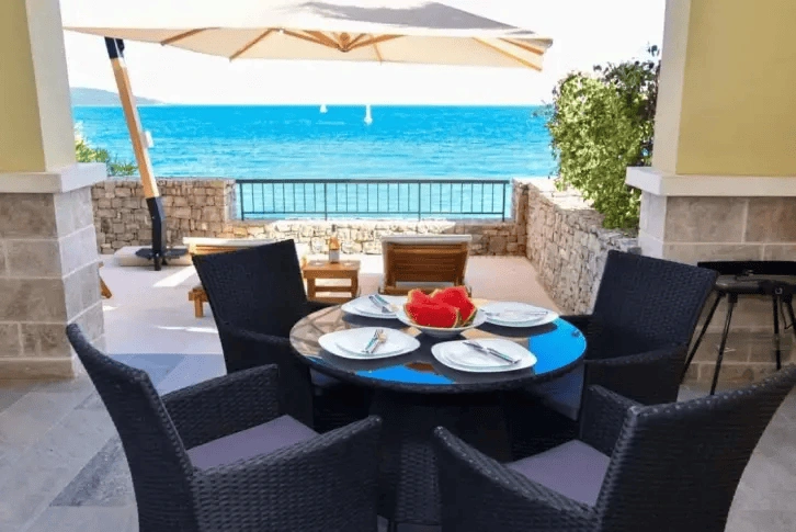 شقة فاخرة 105 م2 في لستيك