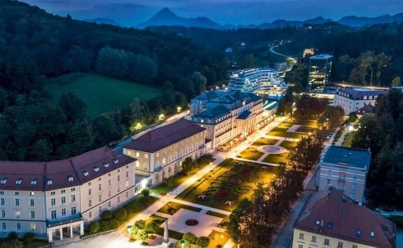 فندق في روغاسكا سلاتينا