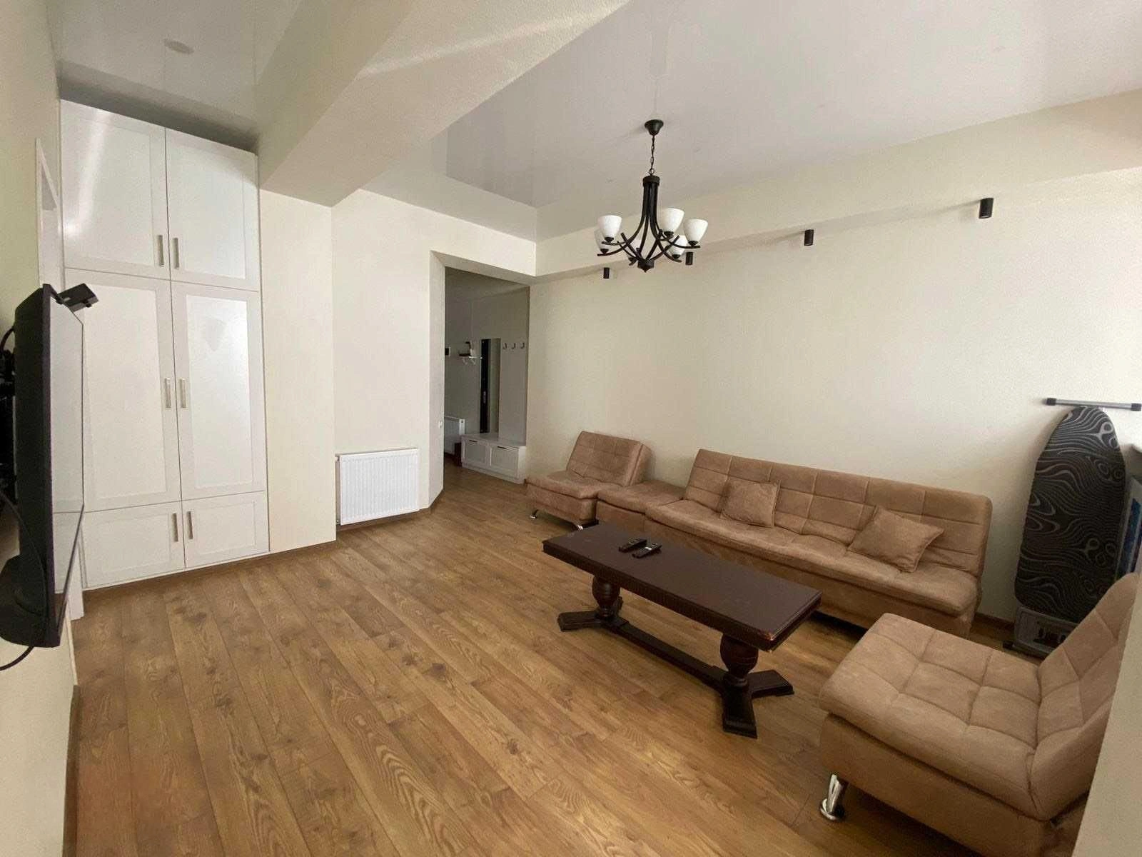 الشقة 2+1 مشرقة، وموقعها جيد في منطقة سابورتالو