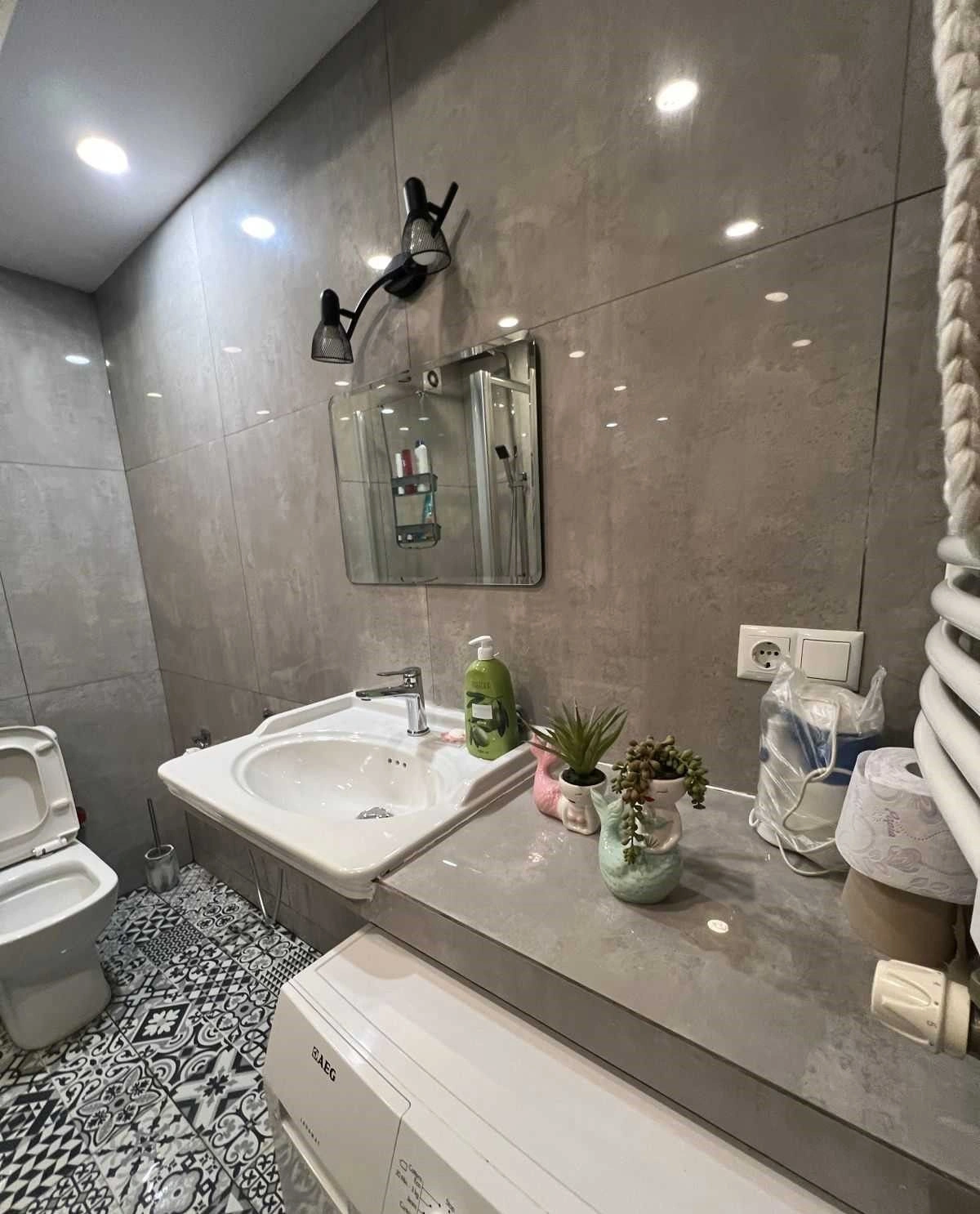 Appartement 2+1 près du parc central de Tbilissi, Géorgie