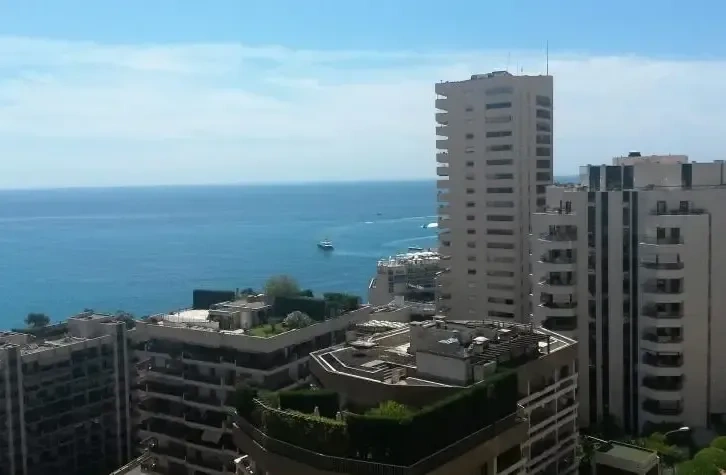 Duplex-Penthouse mit 300 m2 in der Villa San Carlo, Monaco