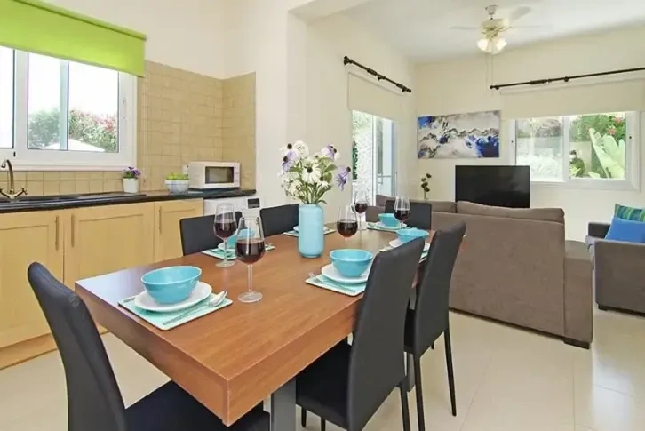 Küstenvilla 125 m2 am Strand in Agia Thekla