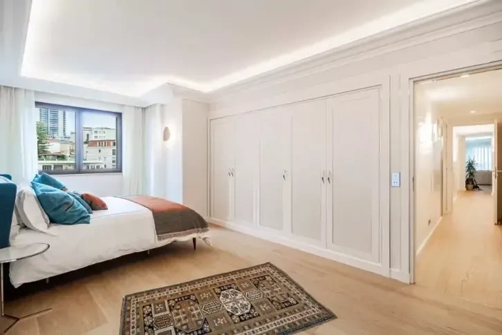 Apartment of 225 m2 with sea and port views, Monaco