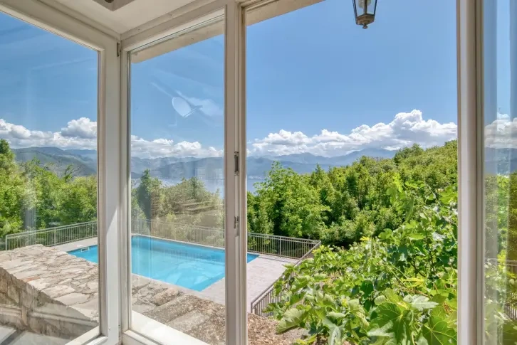 فيلا على الطراز العتيق بمساحة 176 م2 في لستيتسا