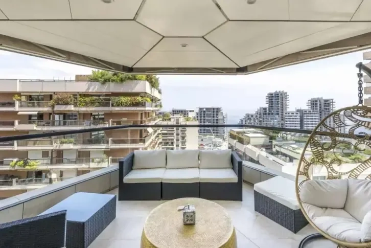 Апартаменты площадью 256 м2 с подвалом и парковкой, Монако