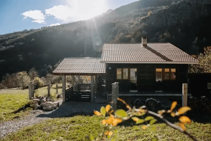 Mountain chalet 2+1 near the river in Kolasin