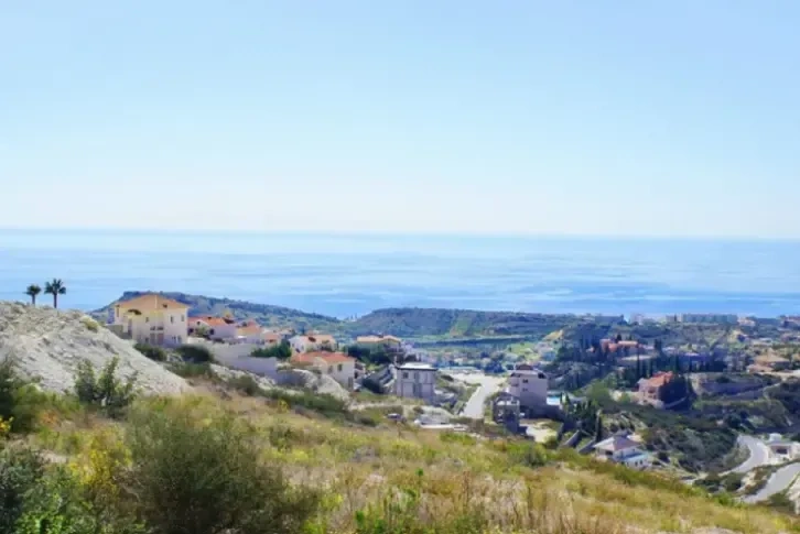 5 bedroom villa 560 m2 in Agios Tychonas area