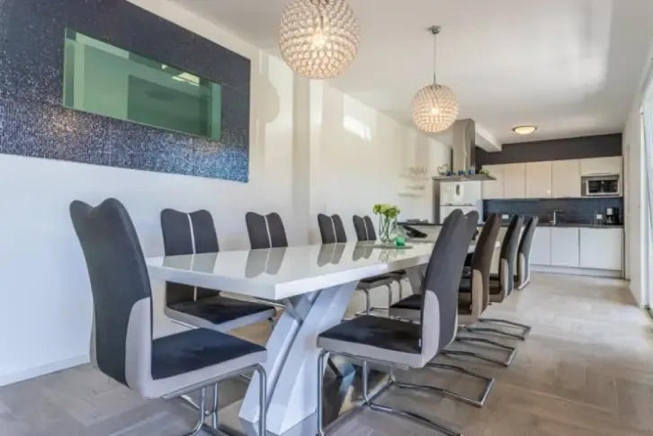 Moderne Villa 400m2 in einer malerischen Bucht in Dalmatien, Kroatien