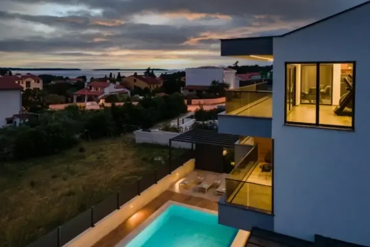 Briuni adaları manzarasına sahip Fazan'daki villa, Hırvatistan - 2233k € ✅