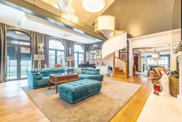 Villa con amplio salón y terraza en Zagreb - 1,600,000 €