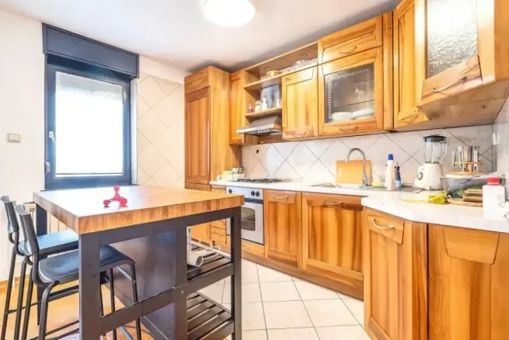 Villa na área em desenvolvimento de Treshnevka, Zagreb