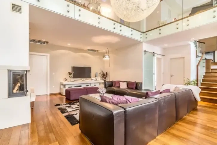 Villa with modern design in the center of Sesvete