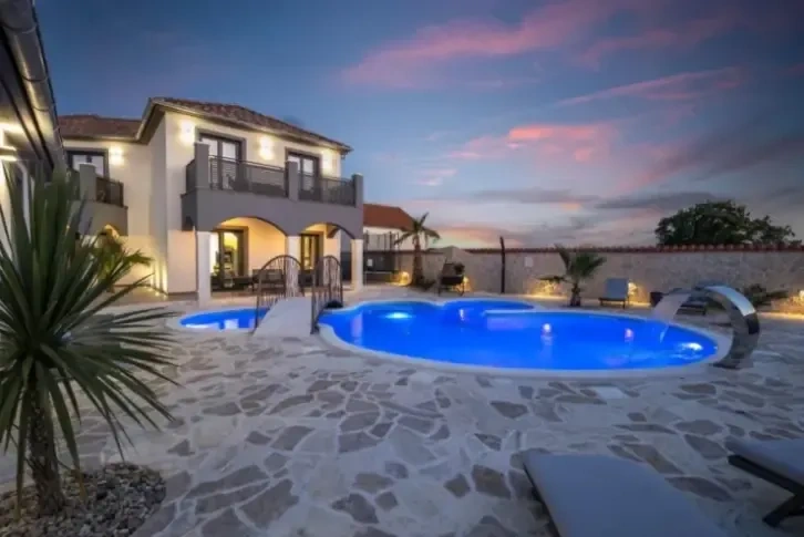 Kaufen Sie eine Luxusvilla in Kroatien ✅ Villa am Meer für 2,100k €