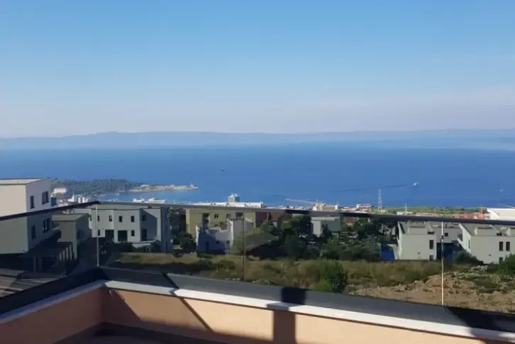 Neue Villa 227 m2 mit Meerblick in Dalmatien
