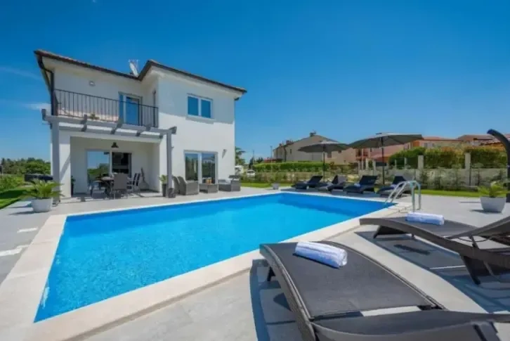 Villa with private garden in Porec, Istria