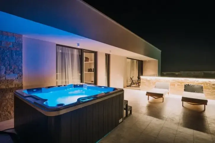 New villa 490 m2 in a quiet area of Privlaka, Northern Dalmatia