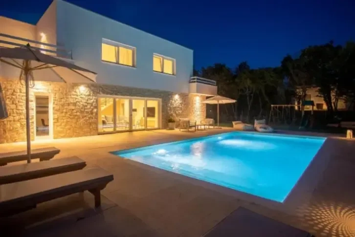 Villa in a quiet area in the city of Zhmin, Istria